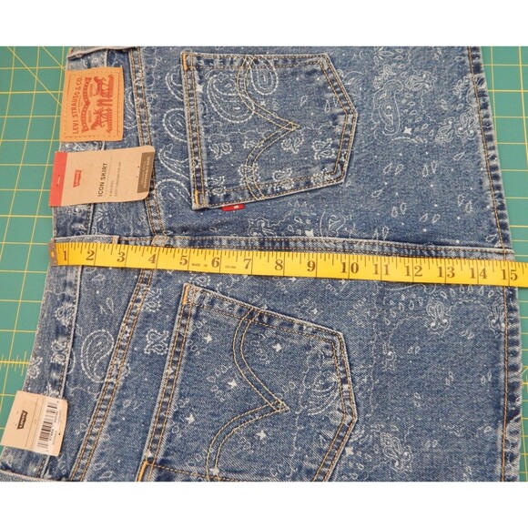 Levi's Icon Skirt Size 26 Blue Paisley Print Mid Rise Denim NWT 5 Pocket Cotton - Picture 7 of 16